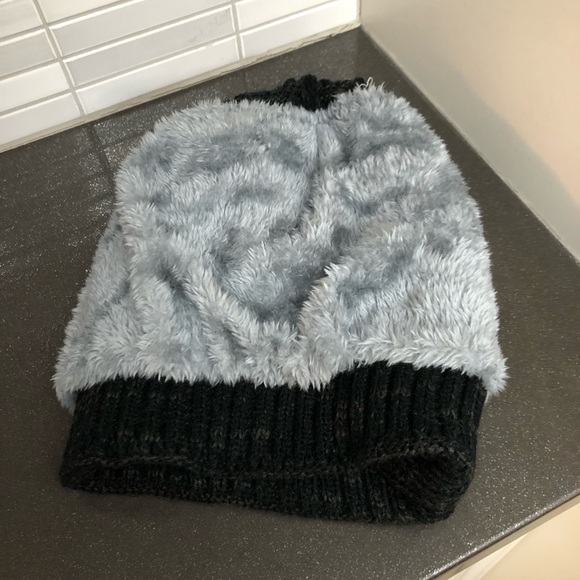 True North kids fuzzy lined knit toque - Picture 6 of 8